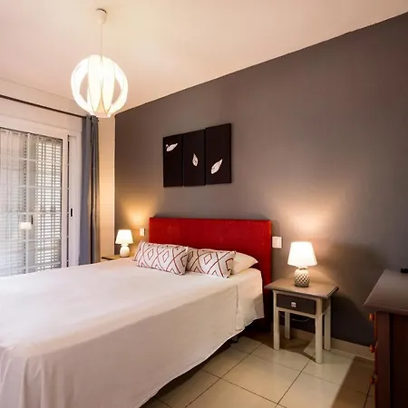 Veril Del Duque Terrace 公寓 *